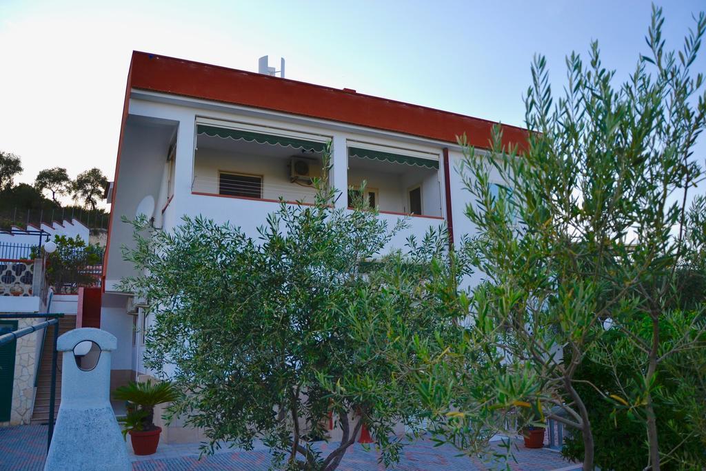 B&B Il Giardino Stellato เวียสเต ภายนอก รูปภาพ